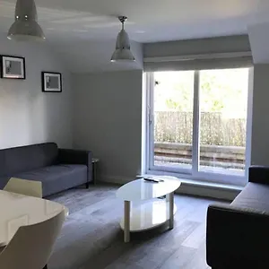 - The Burton Stone - With Parking Holiday home